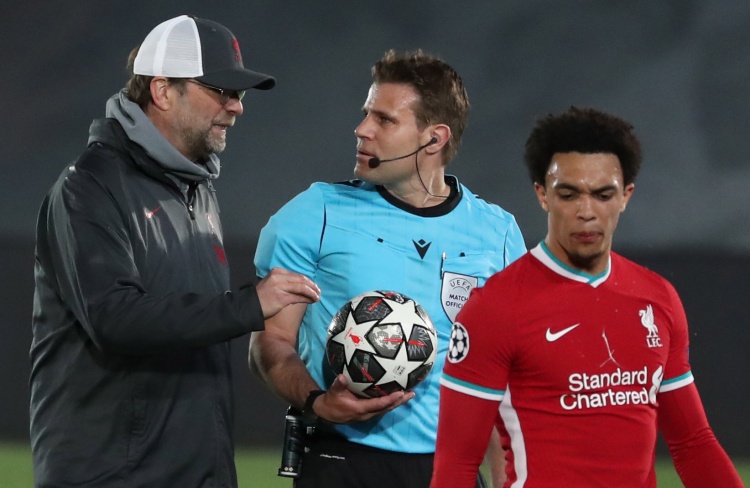 太强了！詹姆斯赛前近13场场均25.6分6.5助攻6.2篮板！