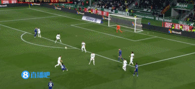 西甲-巴萨4-2塞尔塔 莱万帽子戏法