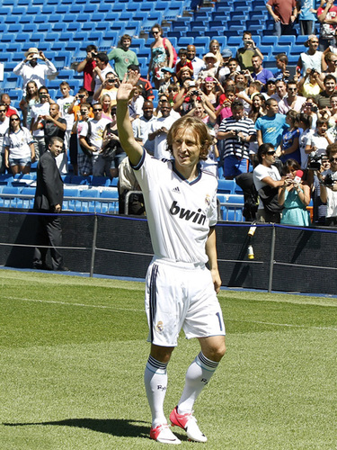 《哈利波特：魔法觉醒》海外多地停服，玩家希望网易接手