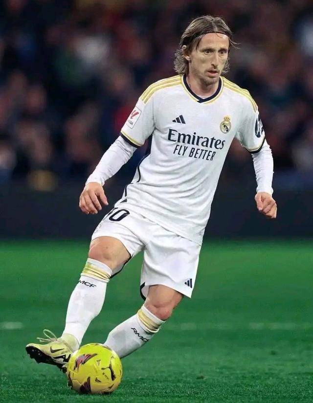 巴萨本赛季至今西甲16胜1平2负，比上赛季同期多11分