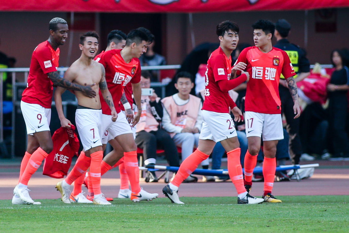U23与