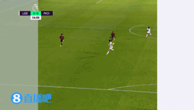 《吸血鬼生存者》评测：子弹天堂的极致生存体验